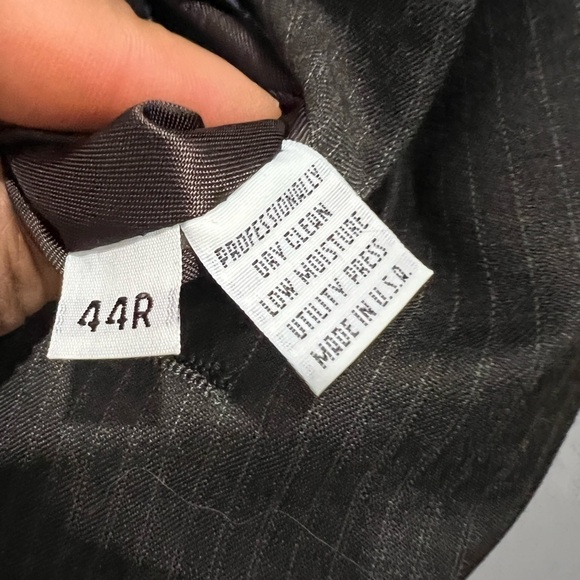 Kenneth Cole grey striped pants suit coat and pants size 44R - Picture 5 of 11